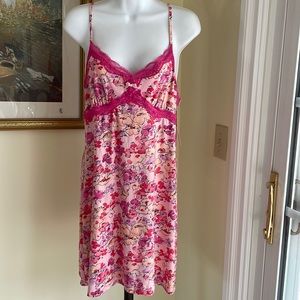 GILLIGAN & O’MALLEY Nightgown / Teddy Size M, brand new with tag!